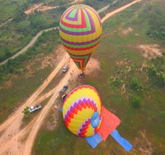 둔켈님의 <라오스 자유여행-공항 픽업/비엔티안 시티투어/버기카/카약&블루라군/열기구> 리얼후기! 