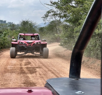 방비엥 버기카 투어 완벽 가이드: 라오스 오프로드 모험의 모든 것